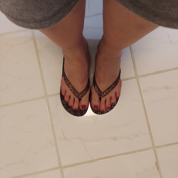 Glitter Flip Flops - Picture 8 of 8